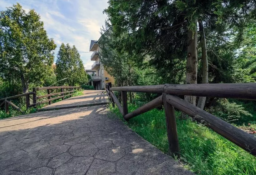 هتل Hostal La Torre Ii