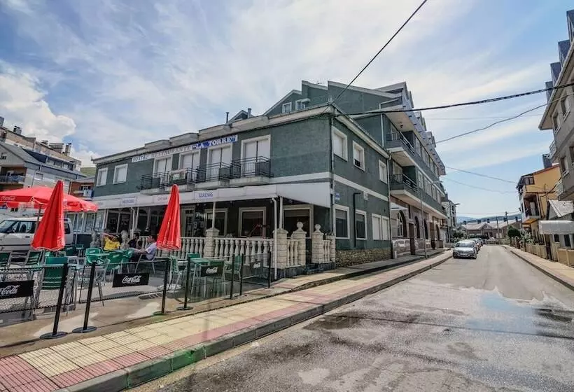 هتل Hostal La Torre Ii