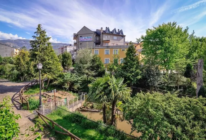 هتل Hostal La Torre Ii