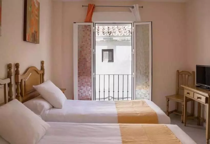 Отель Mare Estepona