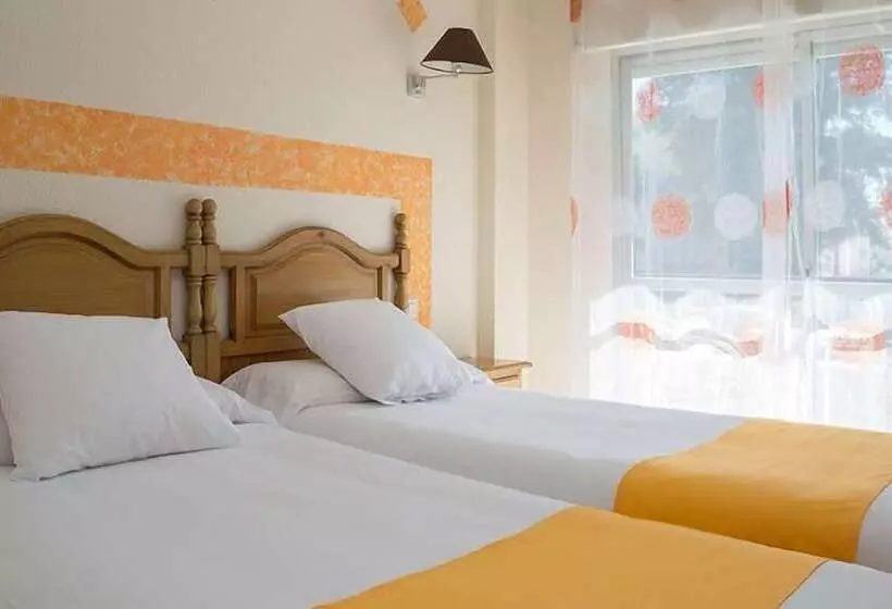 Отель Mare Estepona