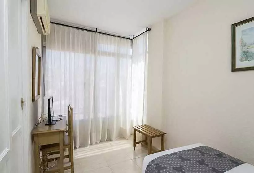 Отель Mare Estepona