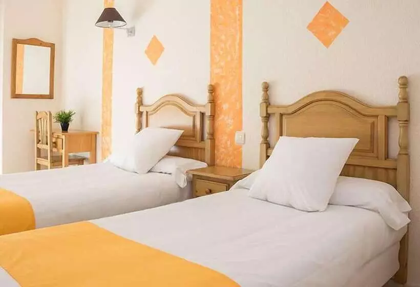 Отель Mare Estepona