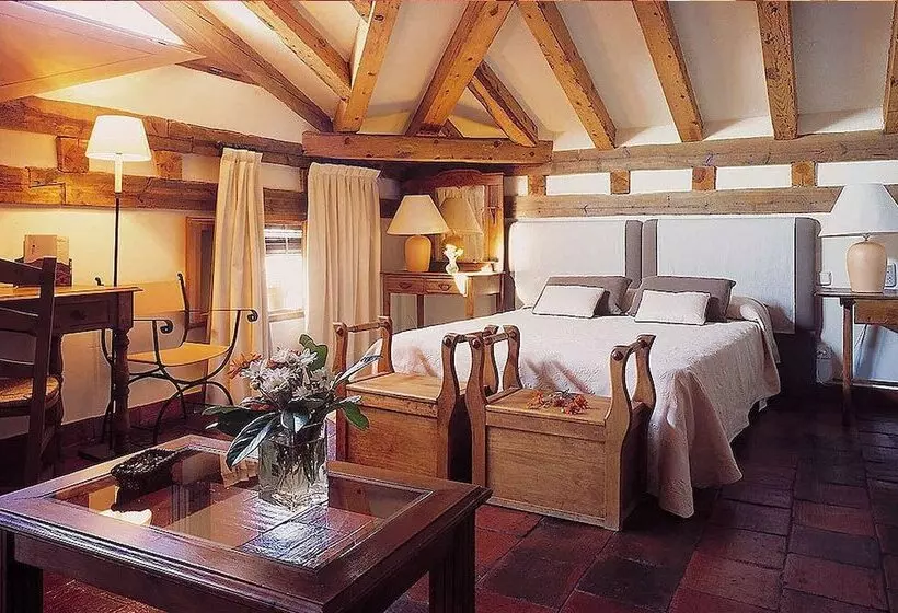 فندق Posada Real Mingaseda