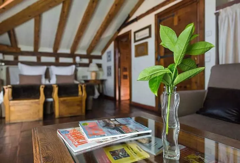 فندق Posada Real Mingaseda