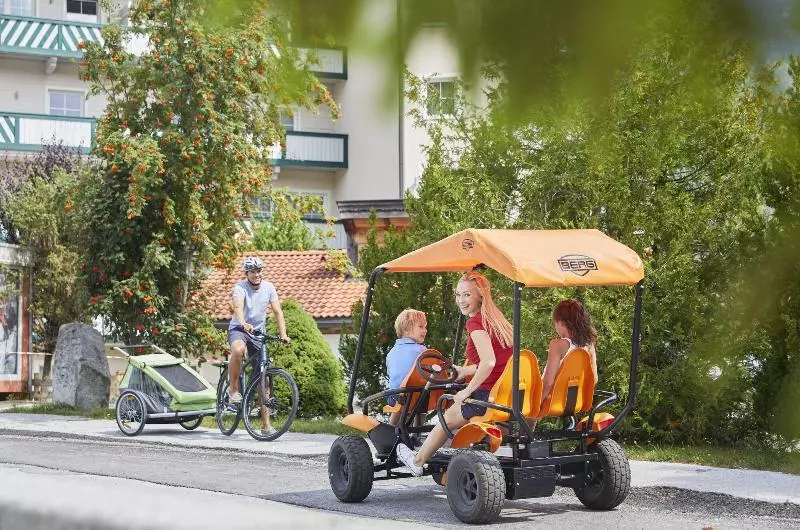 Familienparadies Sporthotel Achensee   Families Only