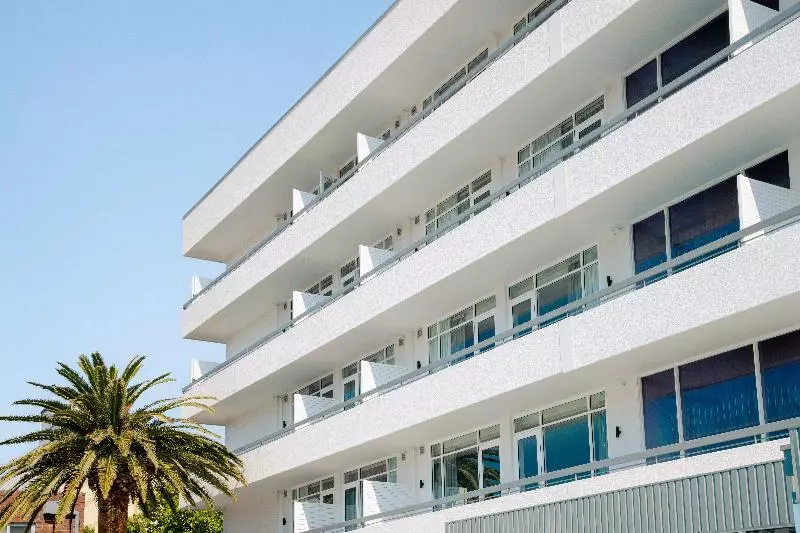 Отель Alba Adelaide