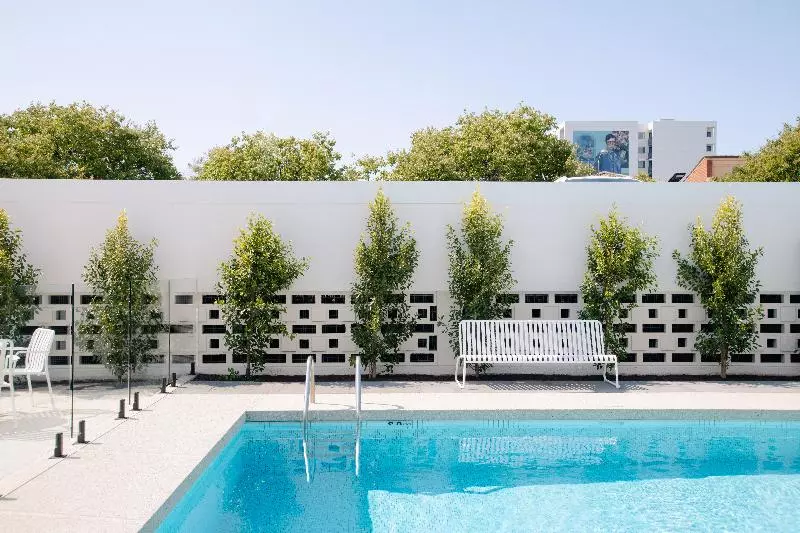 Отель Alba Adelaide