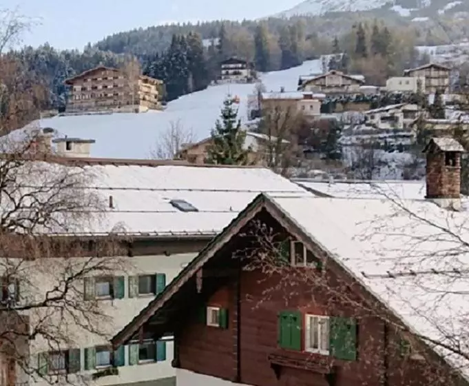 호텔 Classic Rooms By Crystal