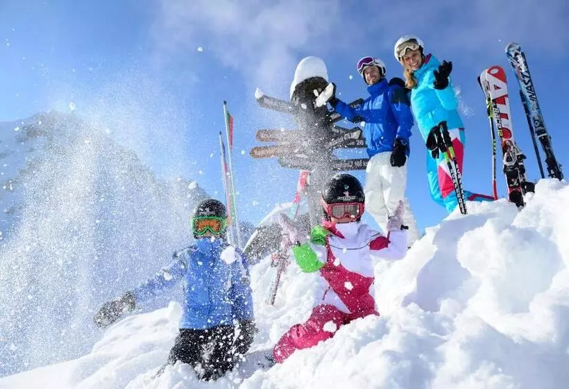 호텔 Classic Rooms By Crystal