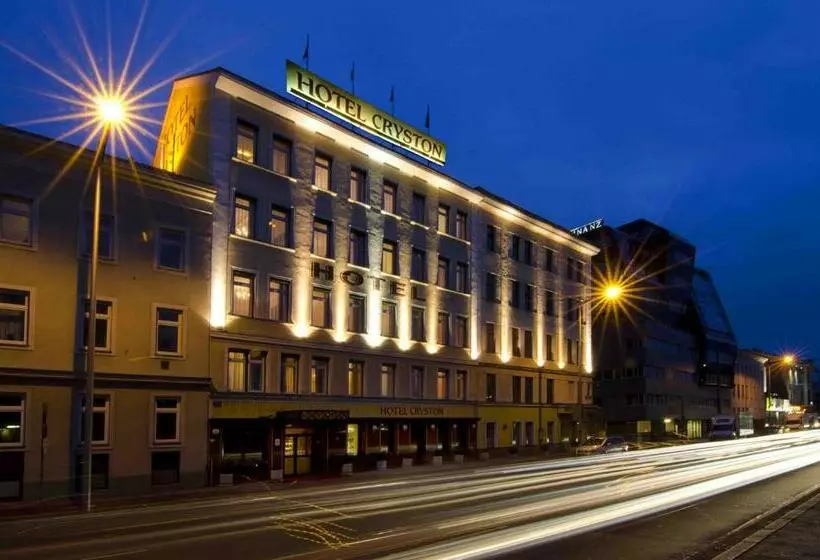 هتل Cryston