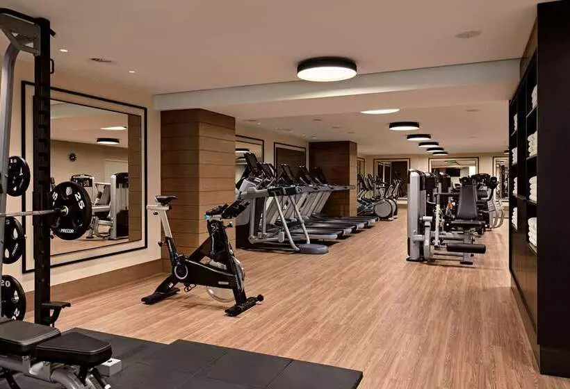 هتل Hilton Vienna Park