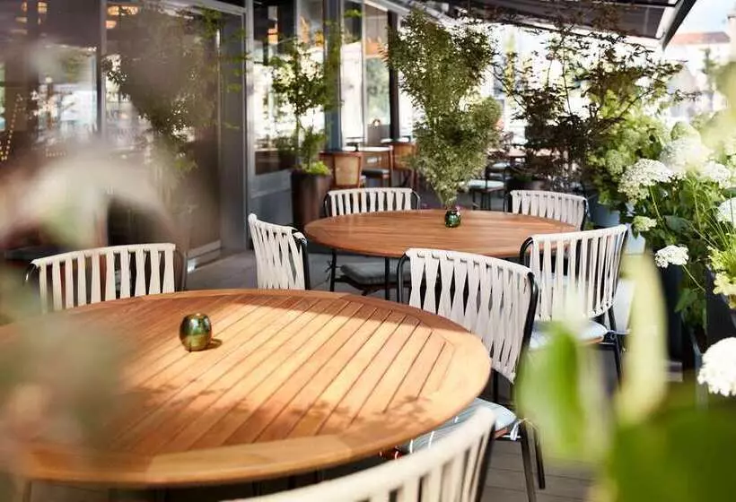 هتل Hilton Vienna Park