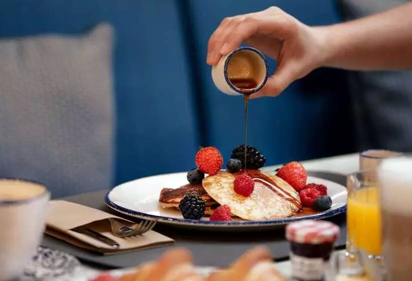 هتل Hilton Vienna Park