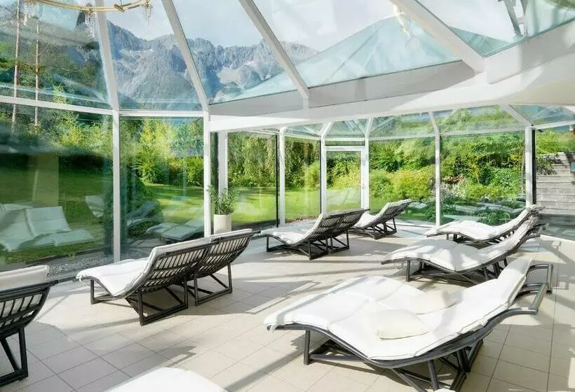 ホテル Kaysers Tirol Resort