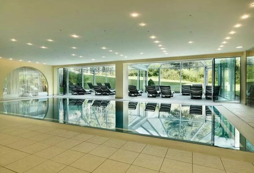 ホテル Kaysers Tirol Resort