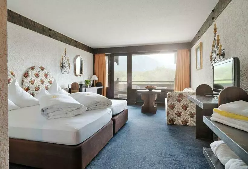 ホテル Kaysers Tirol Resort