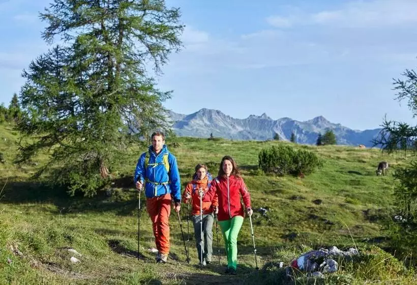 ホテル Kaysers Tirol Resort