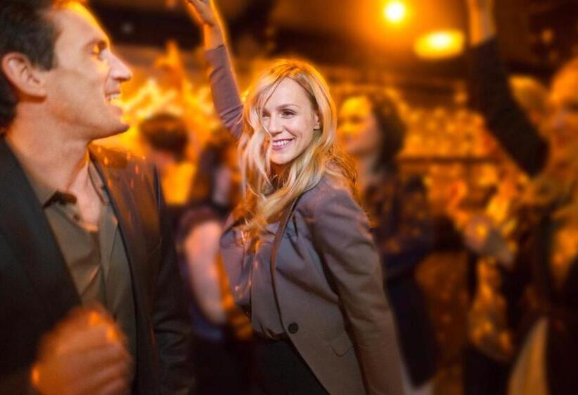 هتل Robinson Alpenrose Zürs