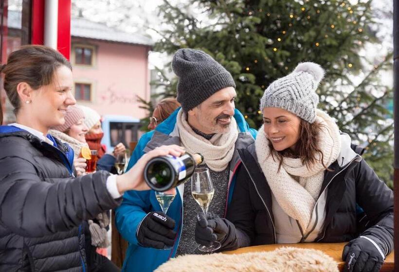 هتل Robinson Alpenrose Zürs