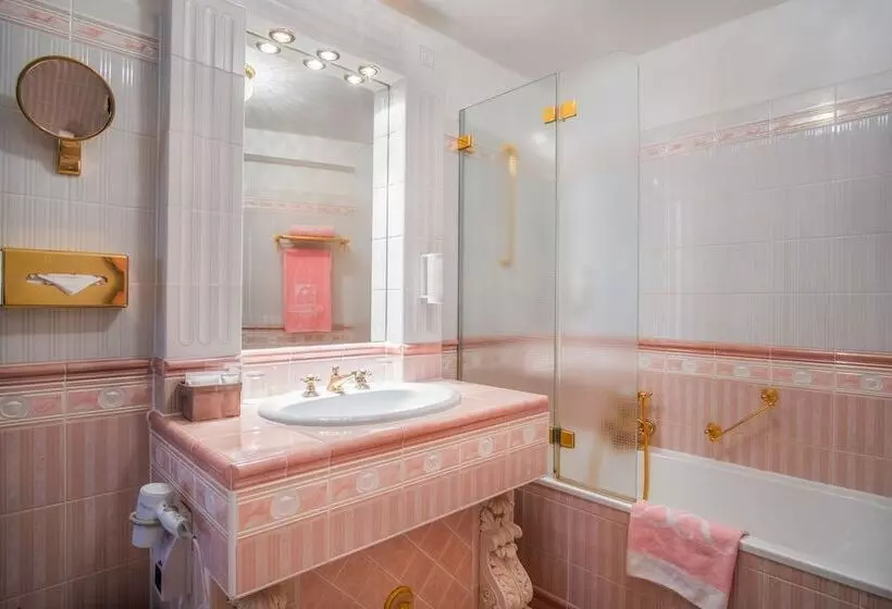 Schlosshotel Römischer Kaiser