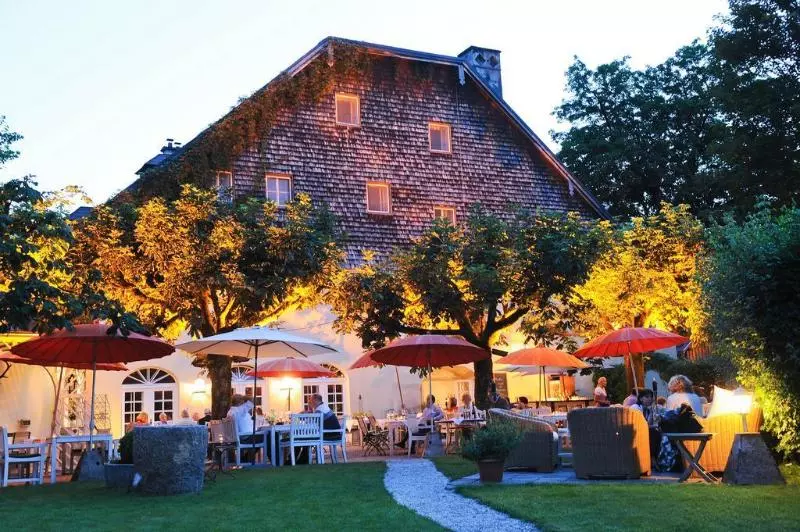 Der Schlosswirt Zu Anif   Biedermeierhotel Und Restaurant