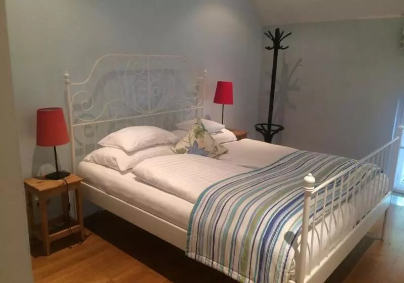 Der Schlosswirt Zu Anif   Biedermeierhotel Und Restaurant