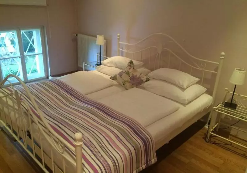 Der Schlosswirt Zu Anif   Biedermeierhotel Und Restaurant