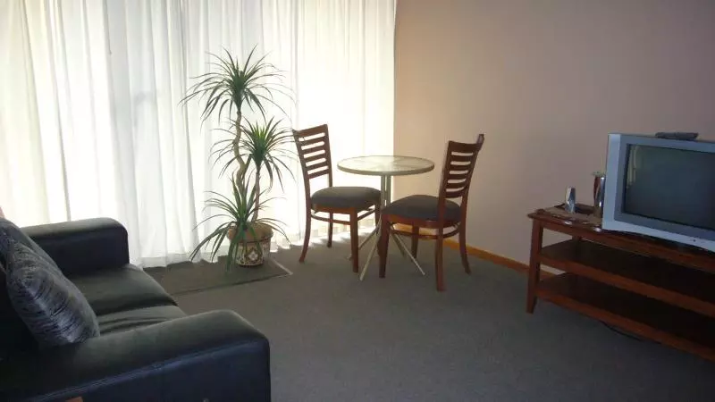 Aat 28 Goldsmith Motel