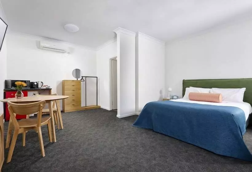 Baileys Parkside Motel By Vetroblu