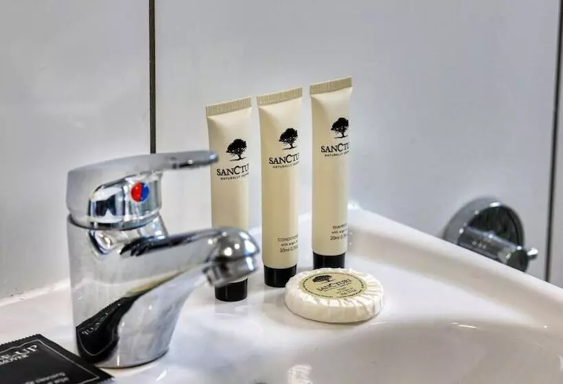 Castlereagh Lodge Motel