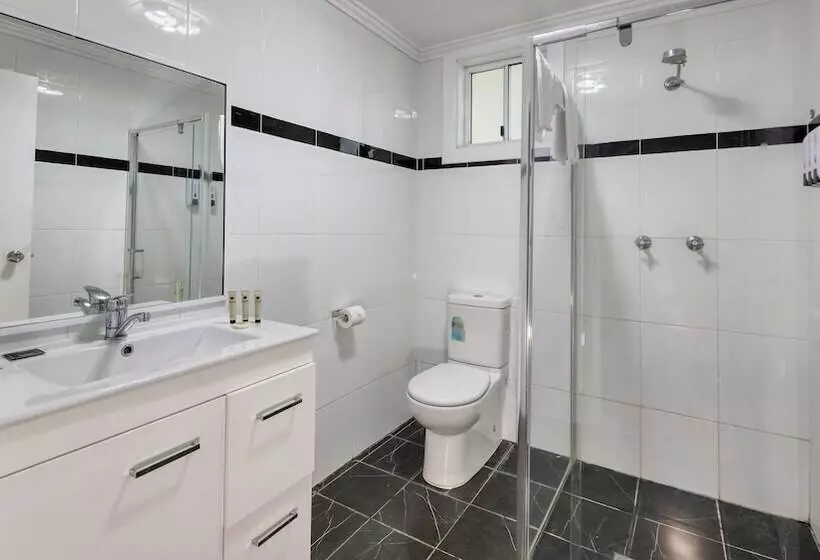 Castlereagh Lodge Motel