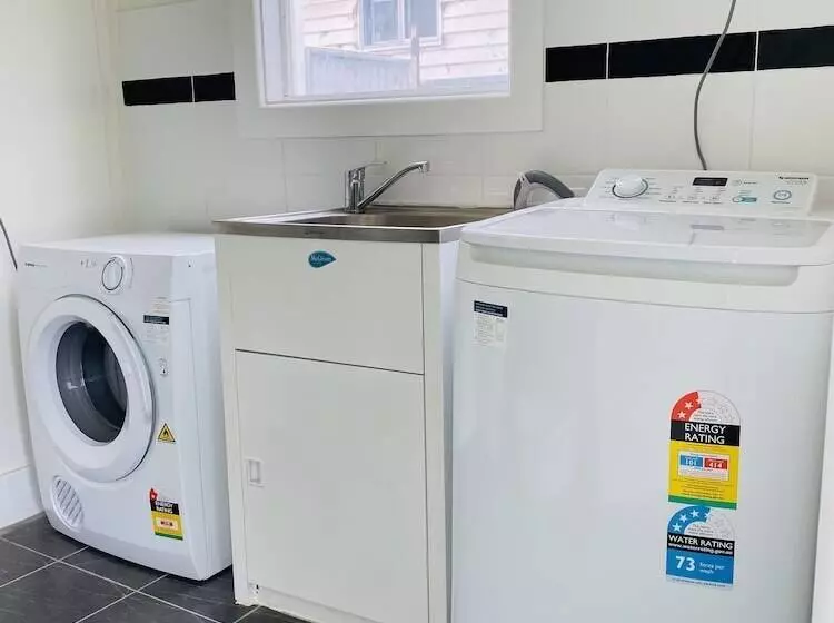 Castlereagh Lodge Motel