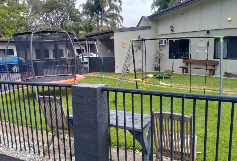 Midway Motel And Villas