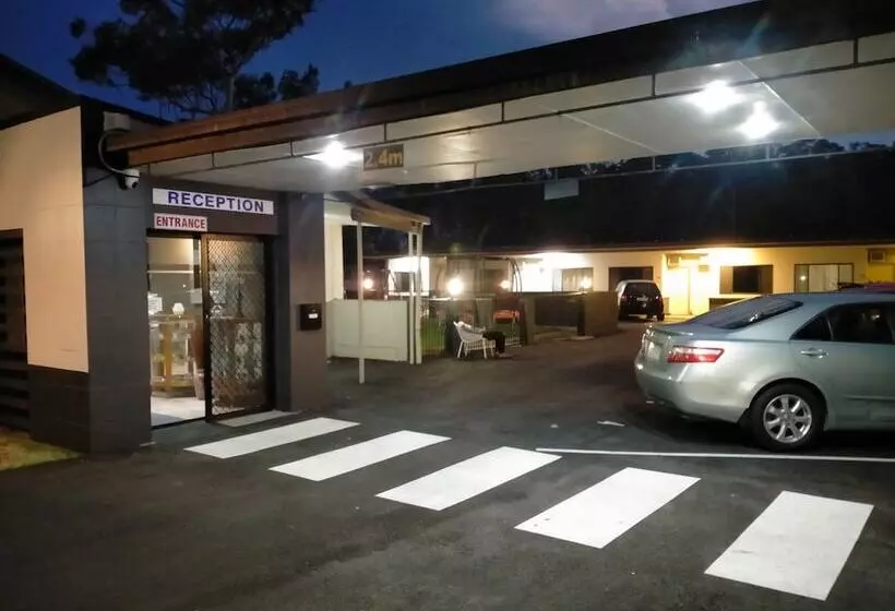 Midway Motel And Villas