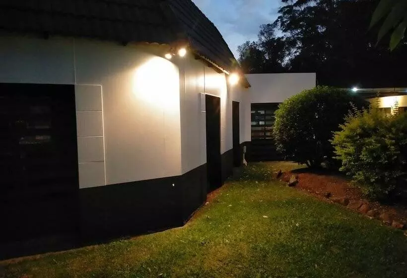 Midway Motel And Villas