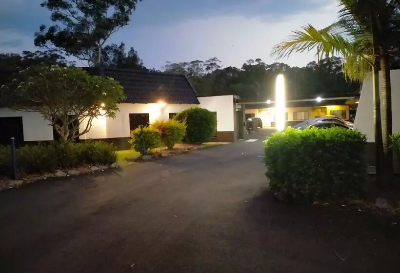 Midway Motel And Villas