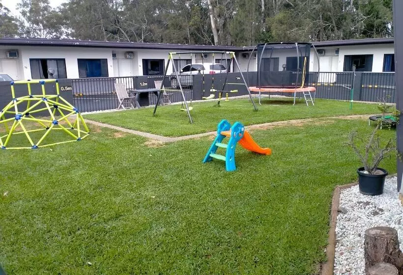 Midway Motel And Villas