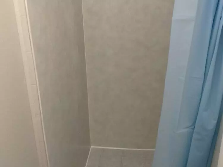 Midway Motel And Villas