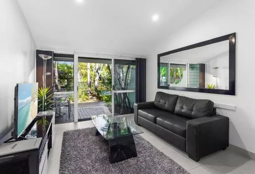 Отель Caribbean Noosa