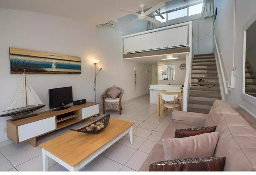 Отель Caribbean Noosa