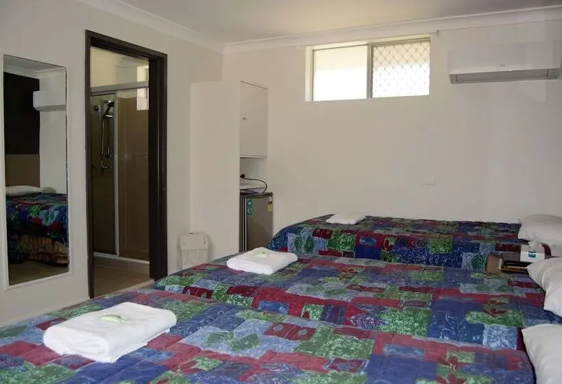 בית מלון כפרי Civic Motor Inn