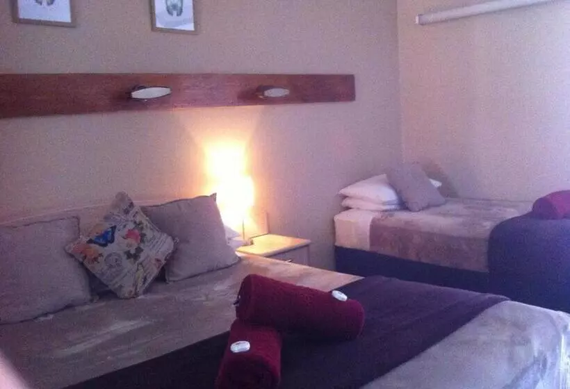 فندق Elsinor Motor Lodge