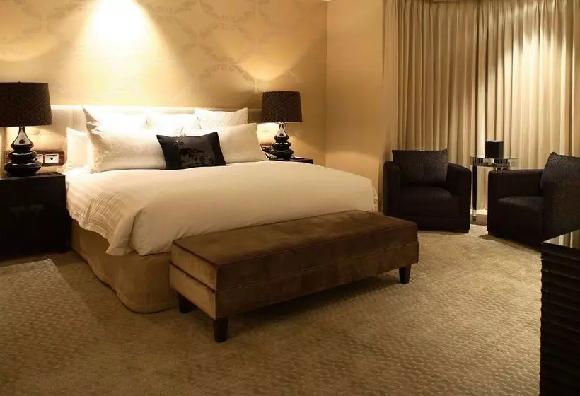 Отель Residence On Langley Park