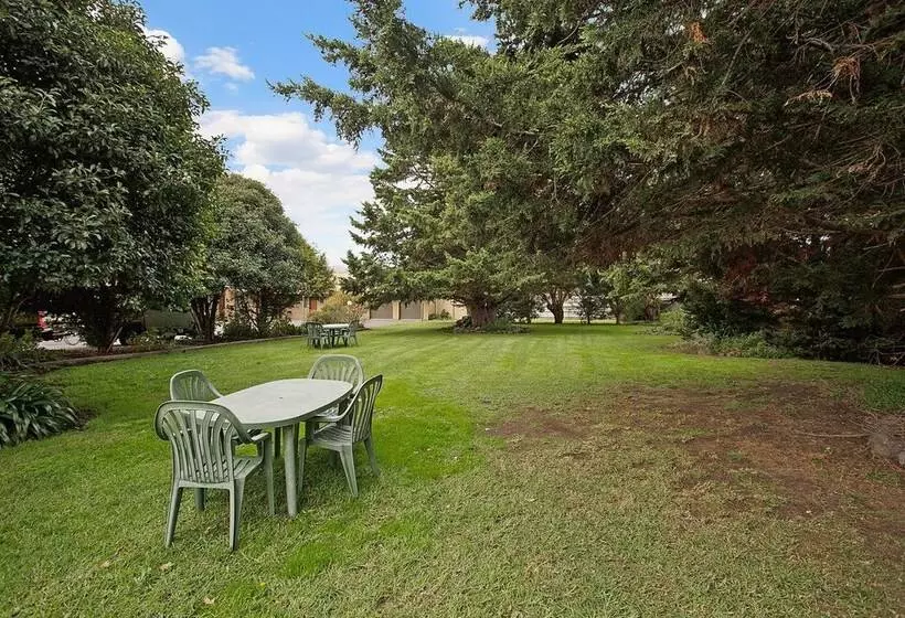 ホテル Manifold Motor Inn