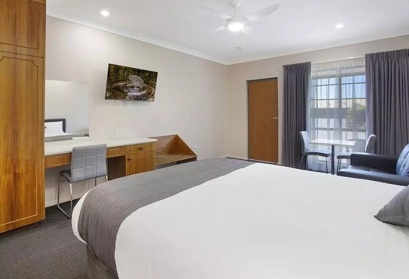 ホテル Manifold Motor Inn