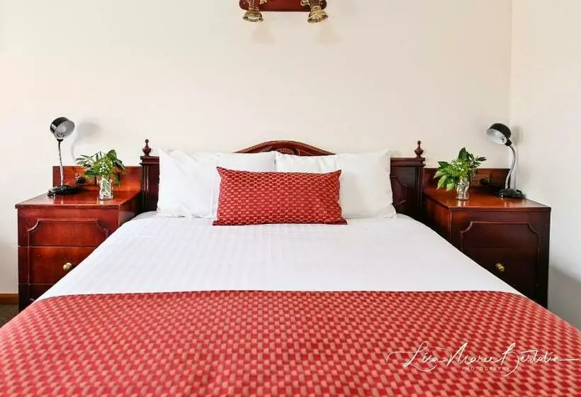 酒店 Narrandera Club Motor Inn