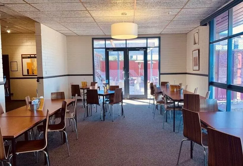 Opal Inn Hotel, Motel, Caravan Park