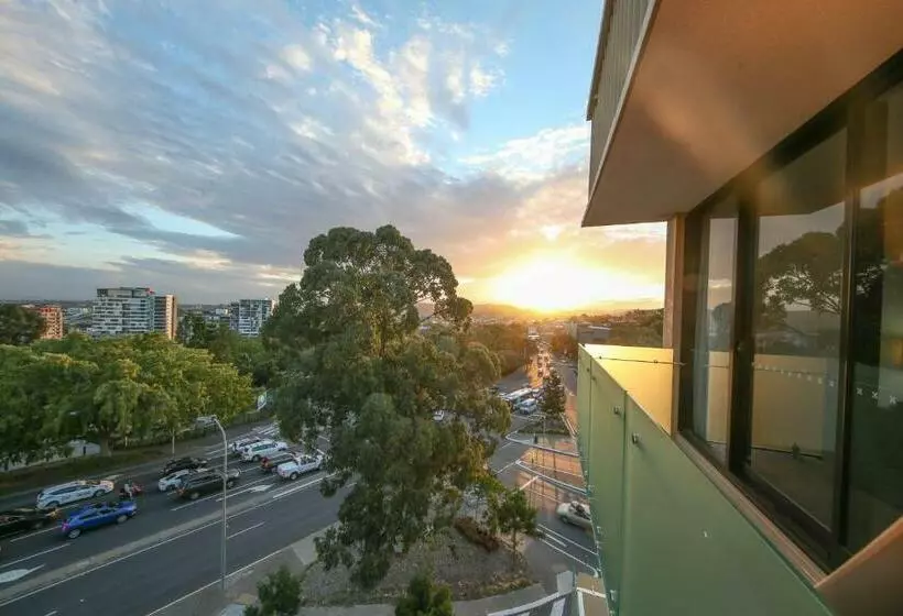 Отель The Park  Brisbane