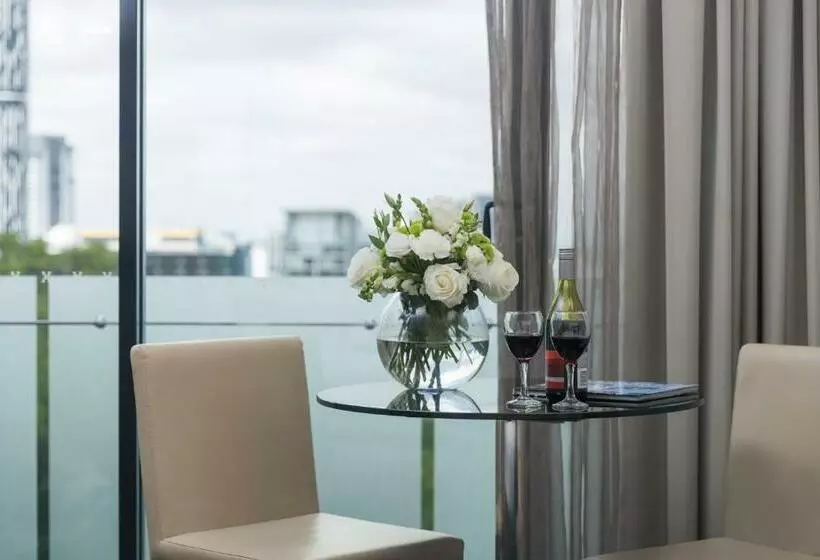 Отель The Park  Brisbane